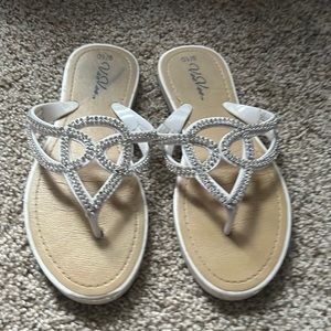 Vee Vee Womens sandals size US 9/10
